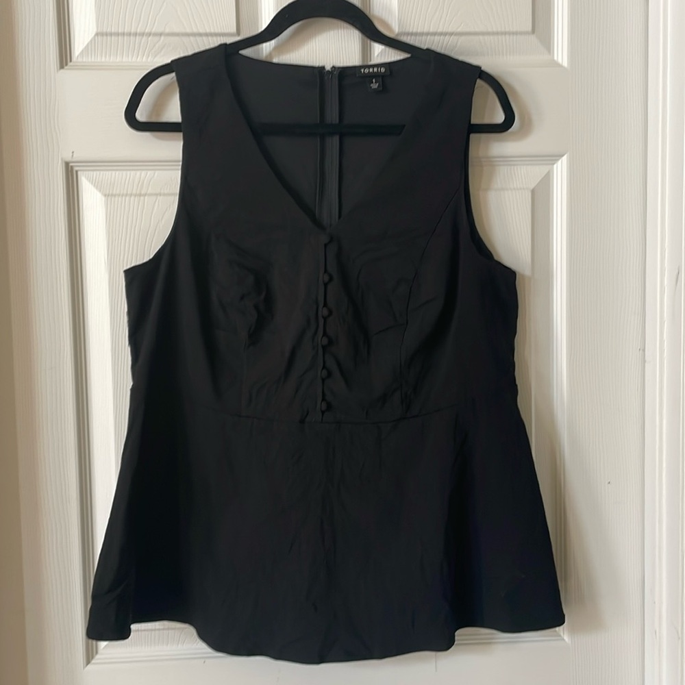 Black Sleeveless Top